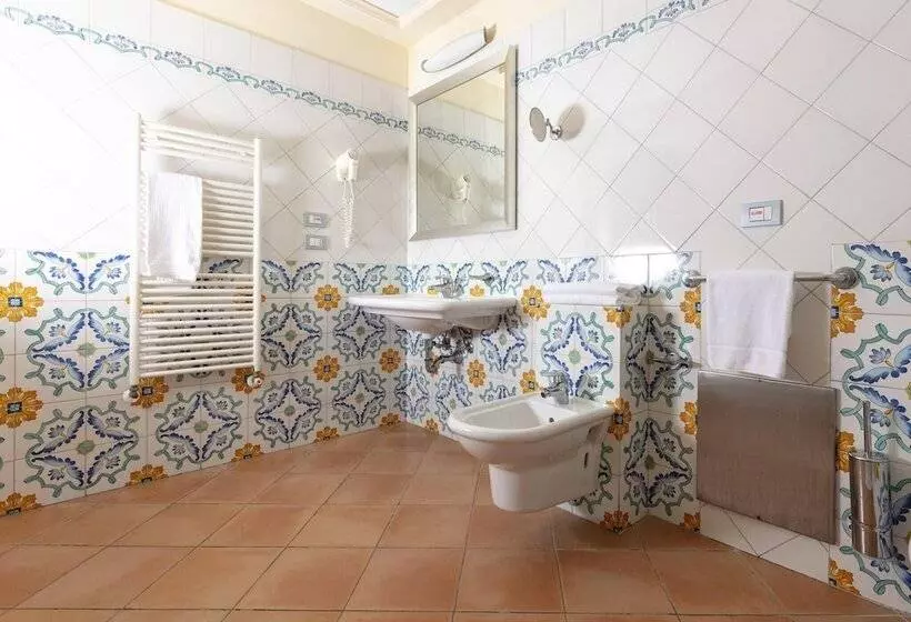 בית מלון כפרי Summit