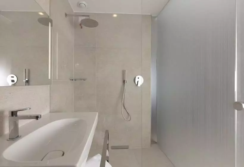 בית מלון כפרי Summit