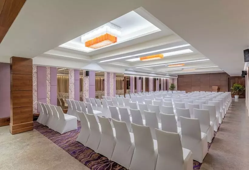 فندق Vivanta Mangalore Oldport Road Formerly Known As Taj Manjarun