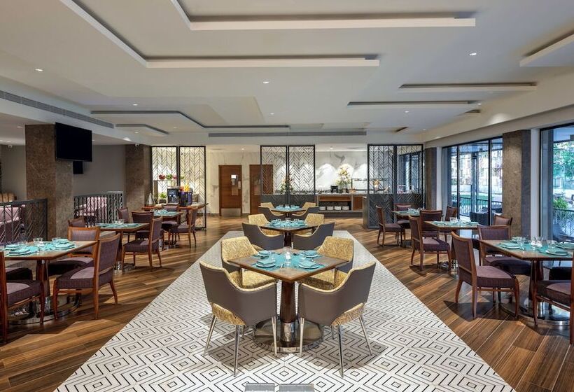 هتل Vivanta Mangalore Oldport Road   Formerly Known As Taj Manjarun