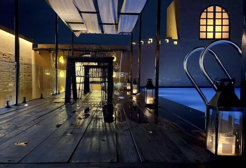 Hotel Historia Royal