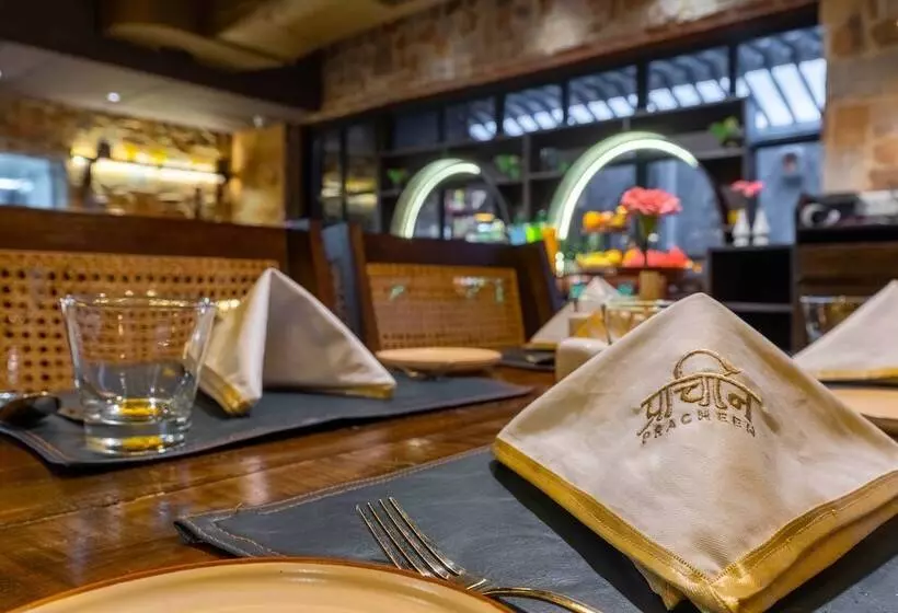 Hotel Historia Royal