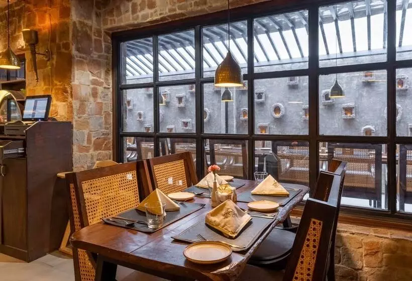 Hotel Historia Royal