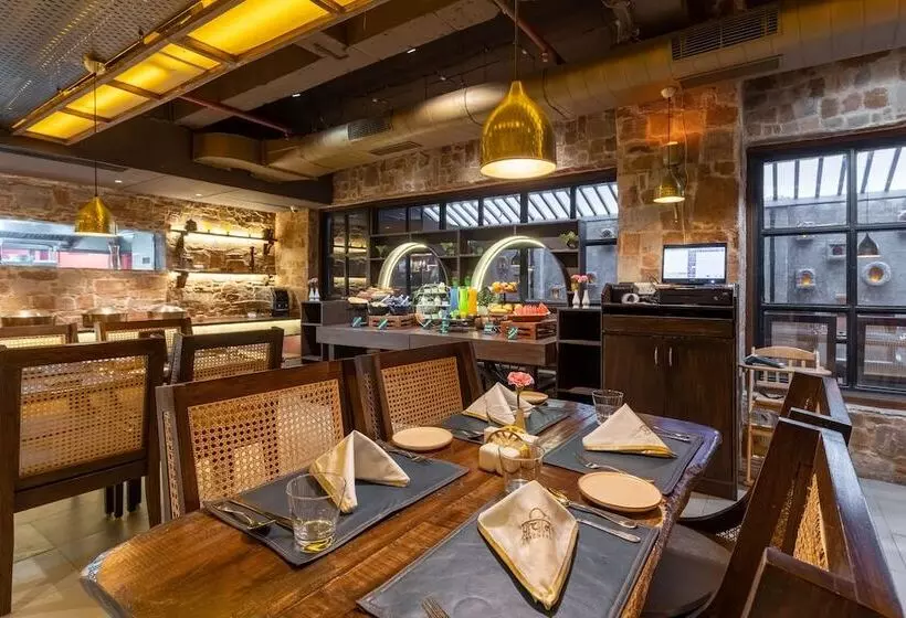 Hotel Historia Royal