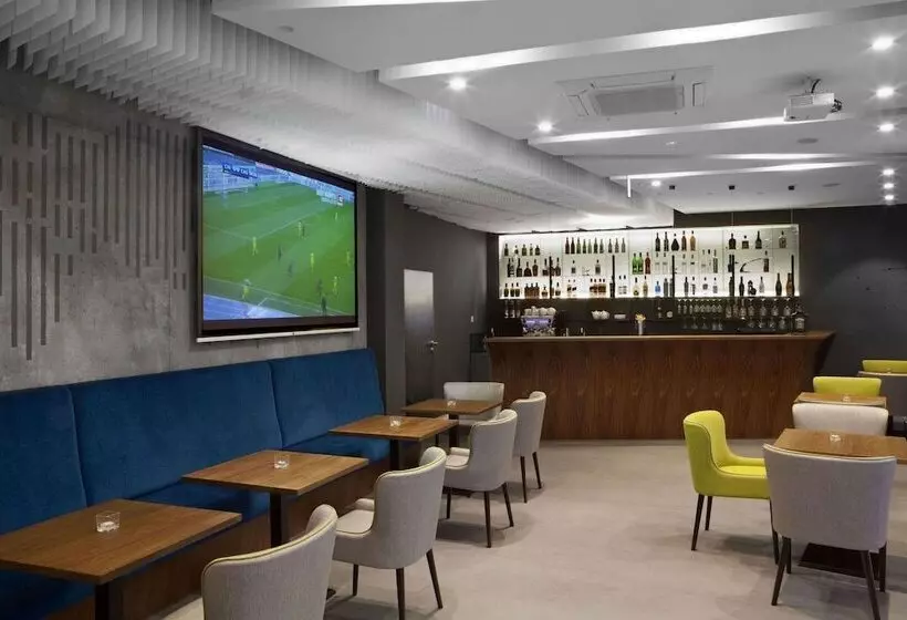 هتل Witkowski Warsaw Airport