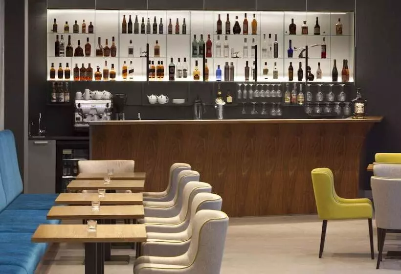 בית מלון כפרי Witkowski Warsaw Airport