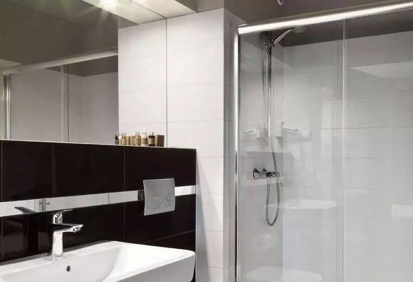 هتل Witkowski Warsaw Airport