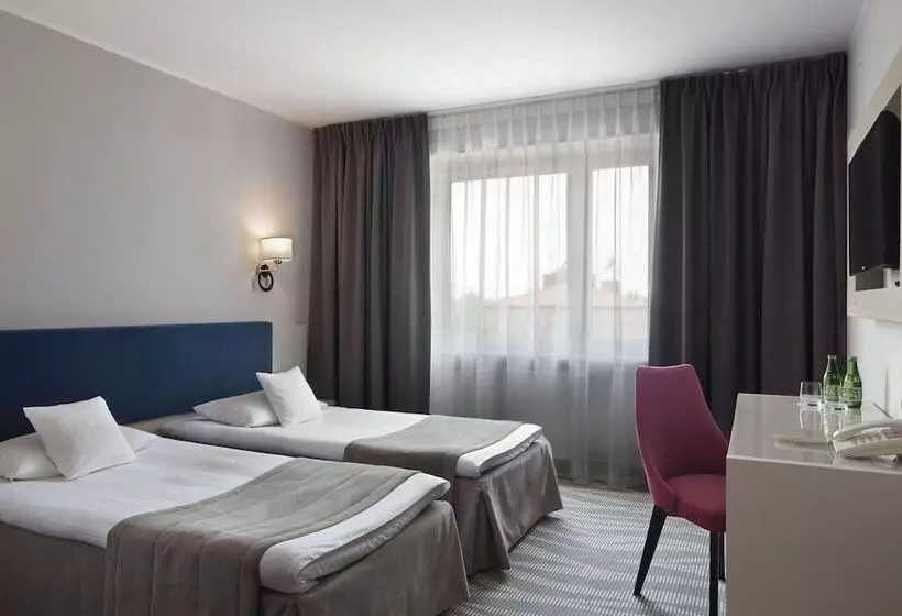 هتل Witkowski Warsaw Airport