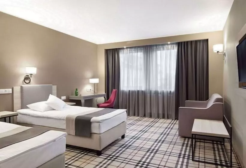 هتل Witkowski Warsaw Airport