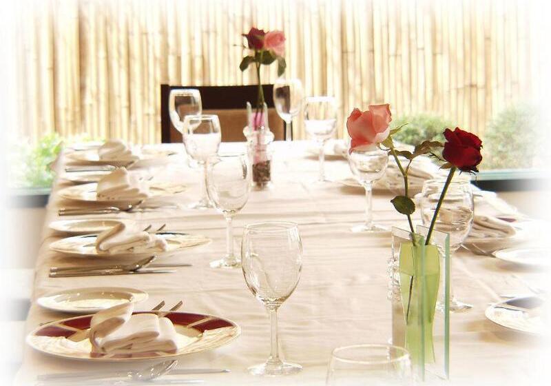 Lakeshore Hotel Metropolis