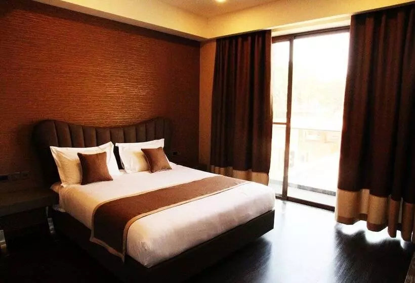 Speke Apartments Wampewo