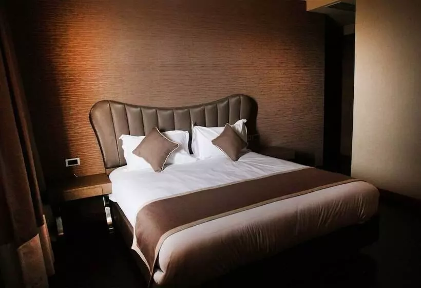 Speke Apartments Wampewo