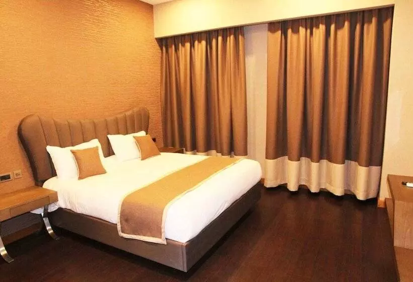 Speke Apartments Wampewo