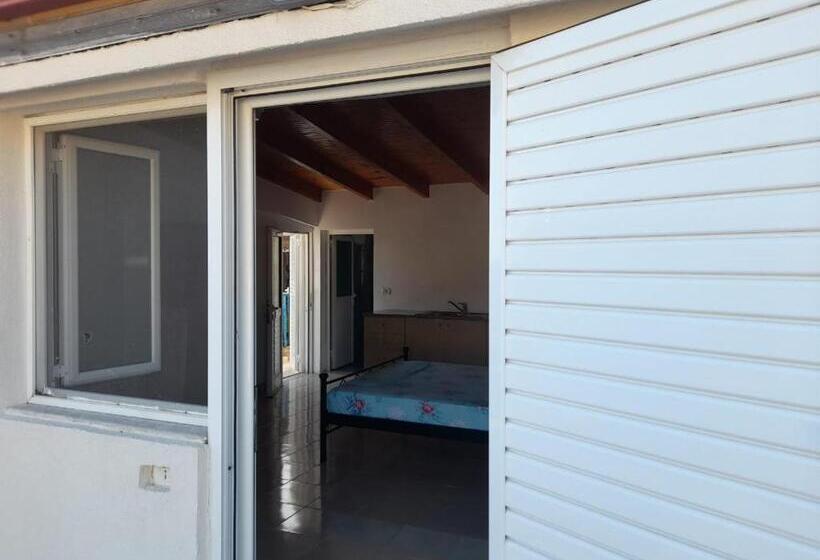 פנסיון Peter S Sea House