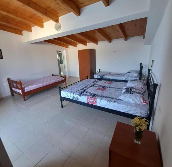 פנסיון Peter S Sea House