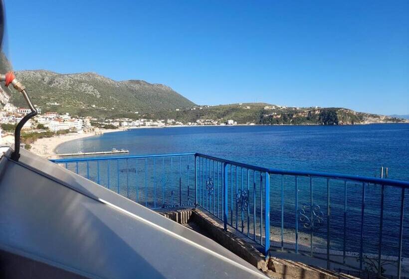 פנסיון Peter S Sea House