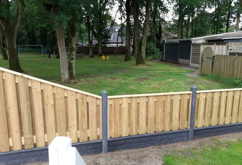 ペンション Pipowagen Bergeijk