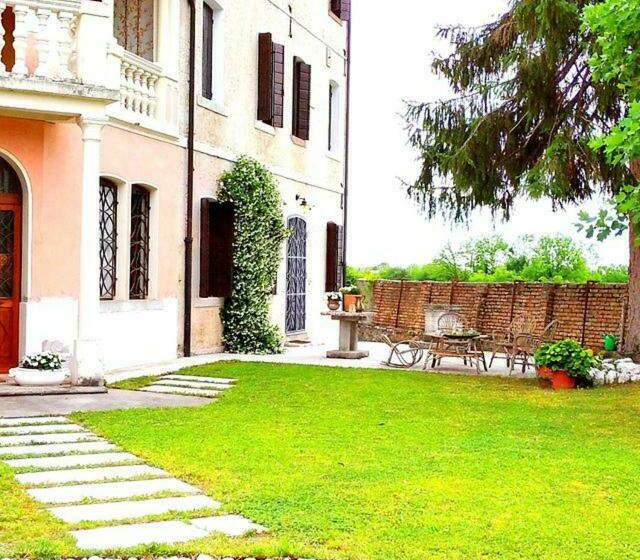 B&b Ernestine Family Home