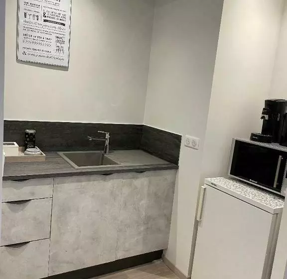 تختخواب و صبحانه Chez La P Tite Marie