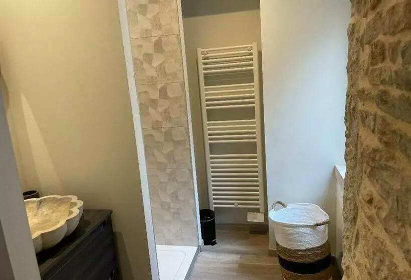 تختخواب و صبحانه Chez La P Tite Marie