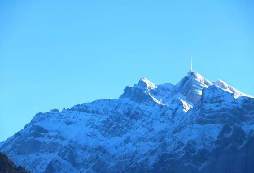 Aamiaismajoitus (B&B) Schlafen Im Sternen Ennetbühl