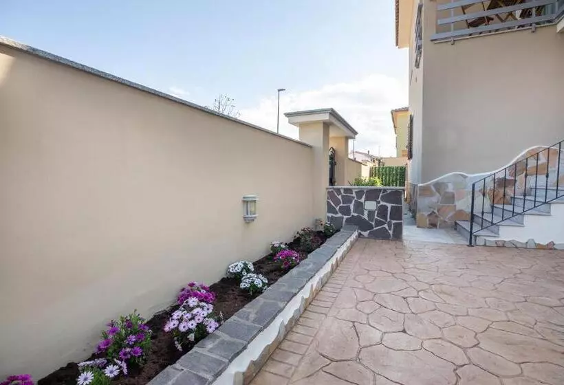 ペンション La Magnolia Rooms