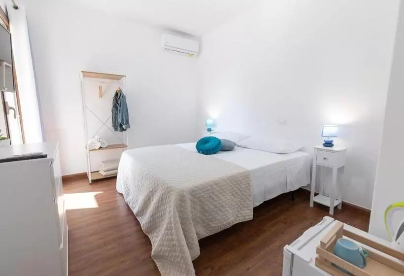 ペンション La Magnolia Rooms