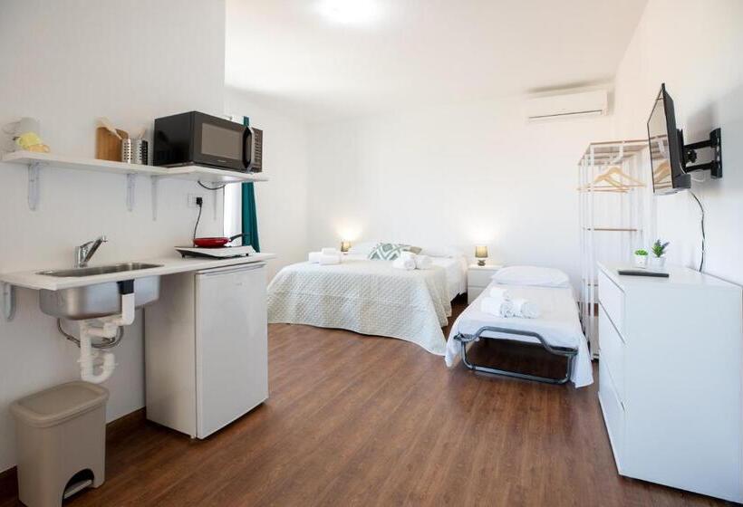 פנסיון La Magnolia Rooms