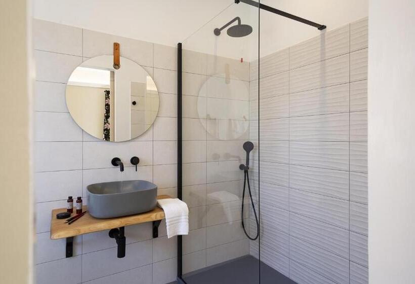 פנסיון La Via Rooms And Terrace