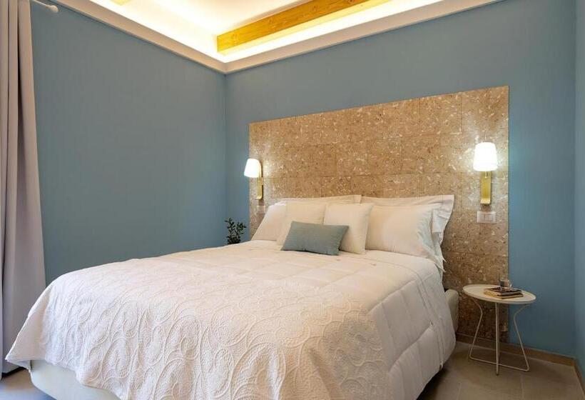 פנסיון La Via Rooms And Terrace