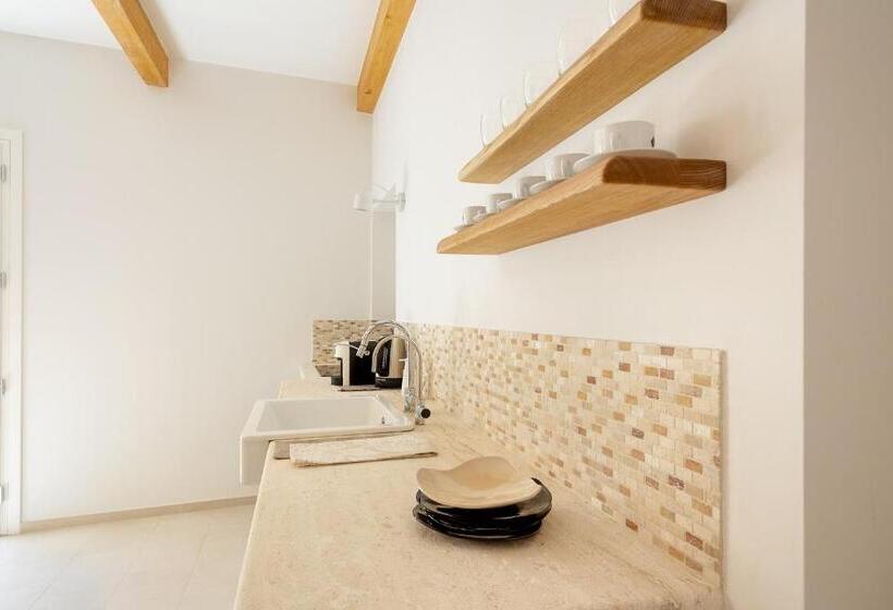 פנסיון La Via Rooms And Terrace