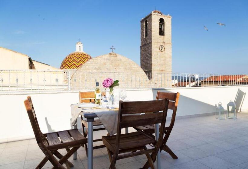 פנסיון La Via Rooms And Terrace