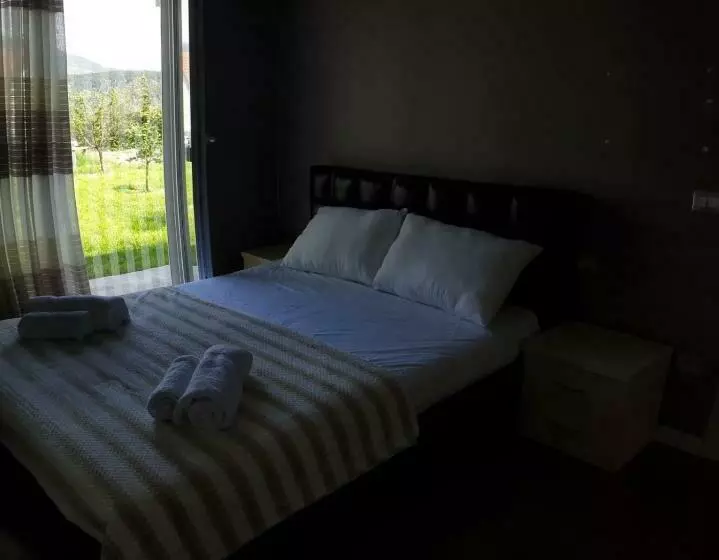 تختخواب و صبحانه Hilltop Hideaway