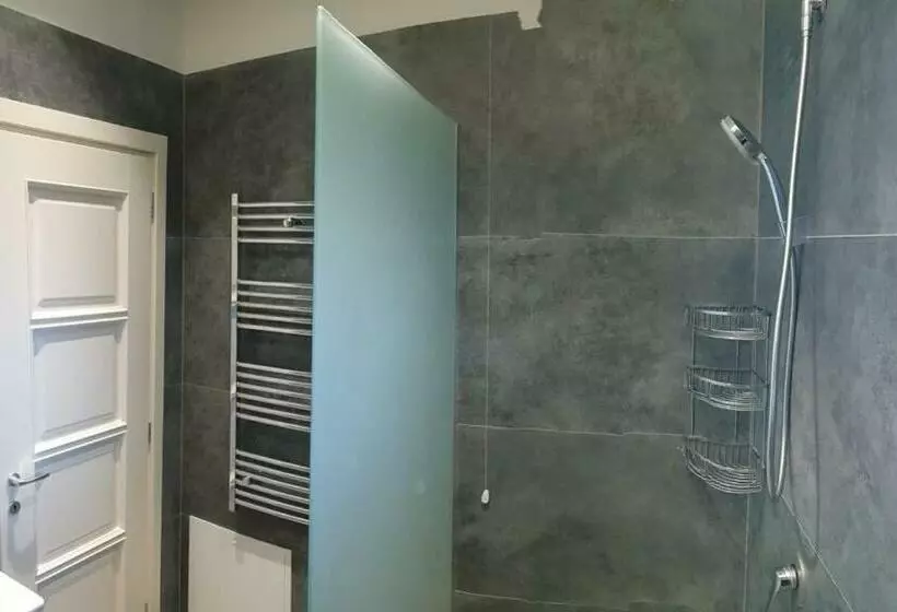 تختخواب و صبحانه Hilltop Hideaway