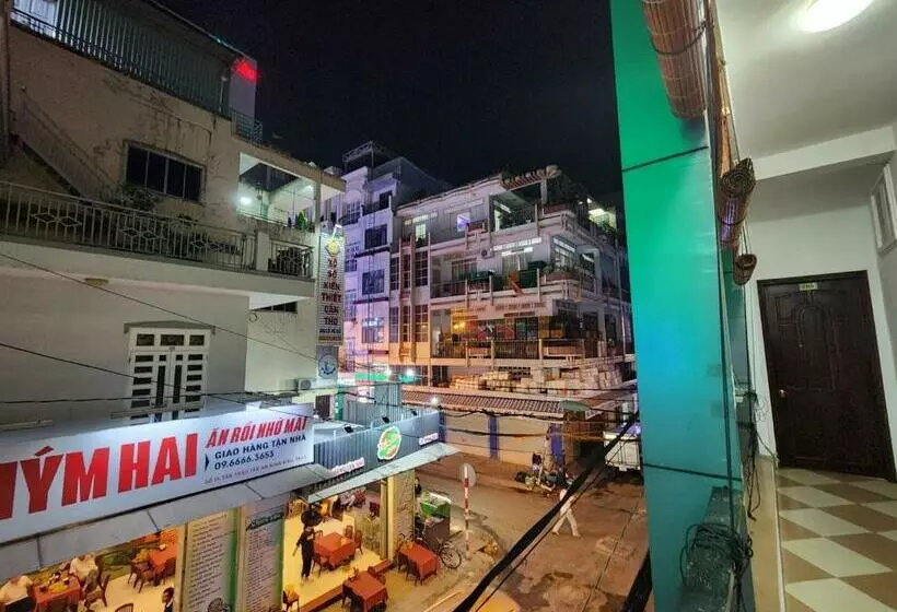 Mes Hotel   Ngay Bến Ninh Kiều
