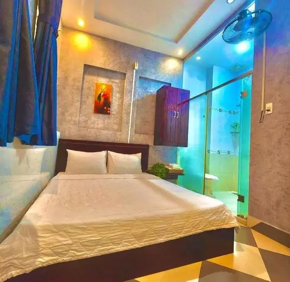 Mes Hotel   Ngay Bến Ninh Kiều