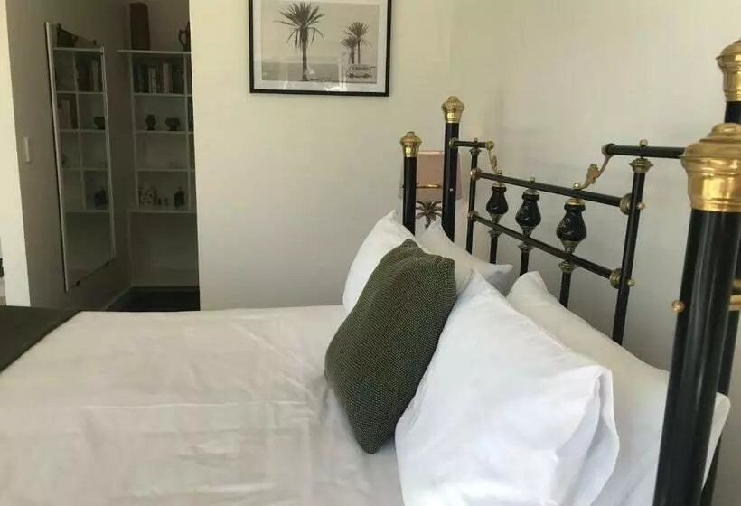 Majatalo Serendipity Adorable Tairua Studio