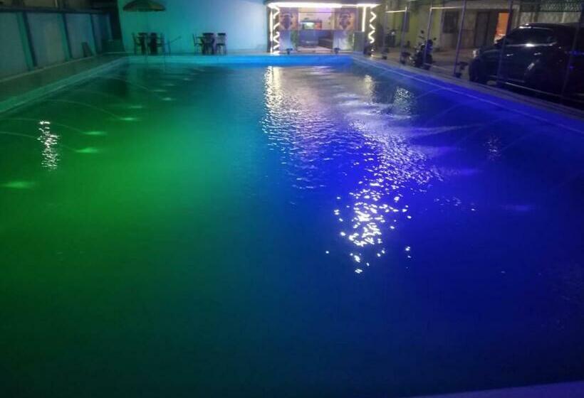 호텔 Golden Sea Queen Beach Resort