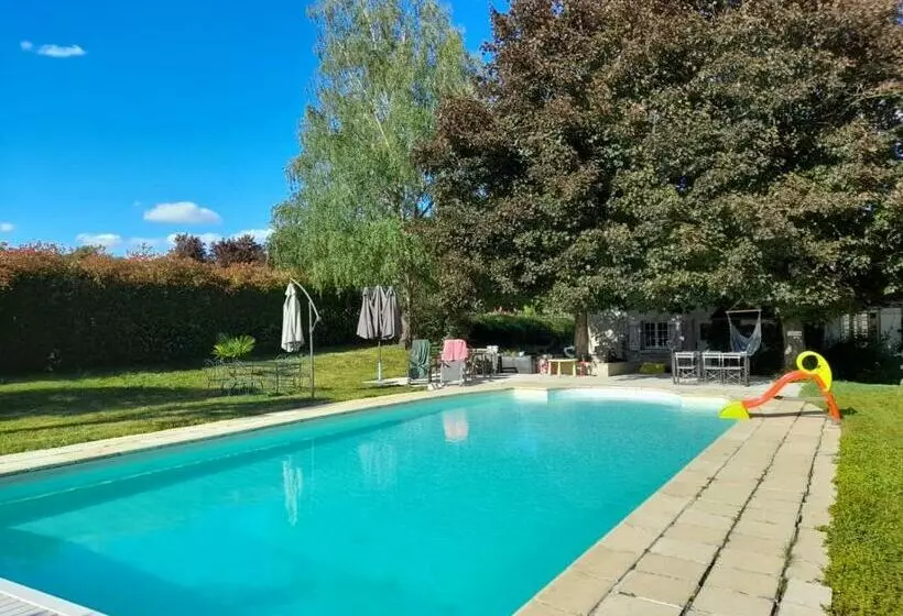 Aamiaismajoitus (B&B) Le Moulin Du Châtelier