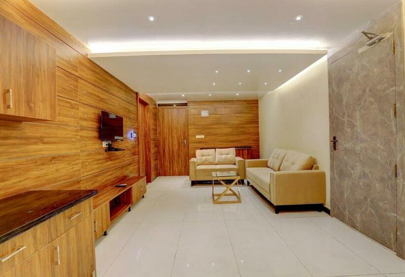 Hotel Myspace Triton Suites