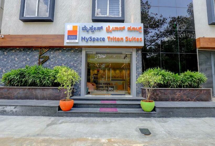Hotel Myspace Triton Suites