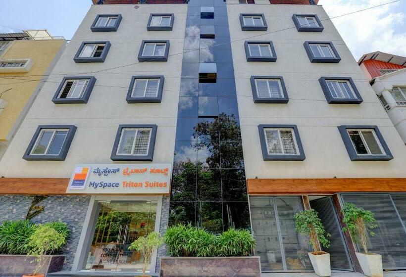 Hotel Myspace Triton Suites