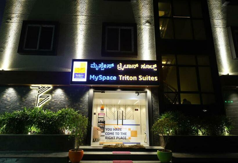 Hotel Myspace Triton Suites