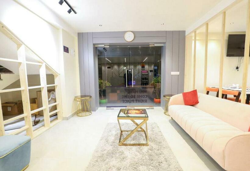 Hotel Myspace Triton Suites