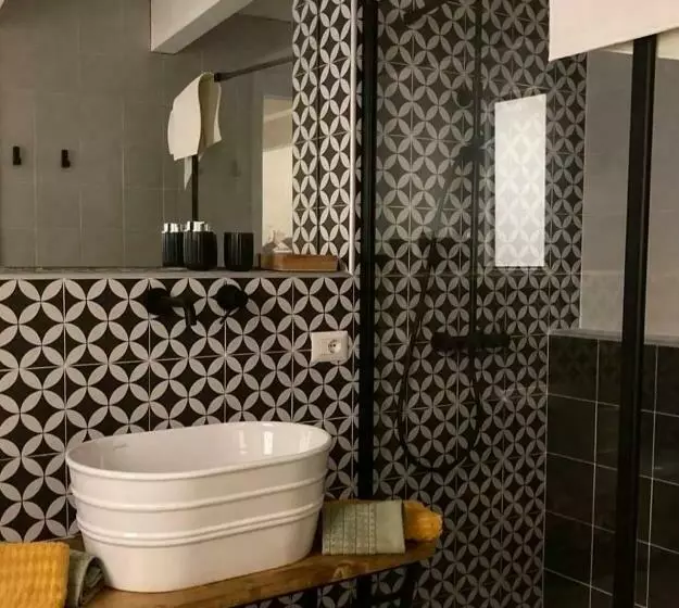 Majatalo A 20 Passi..