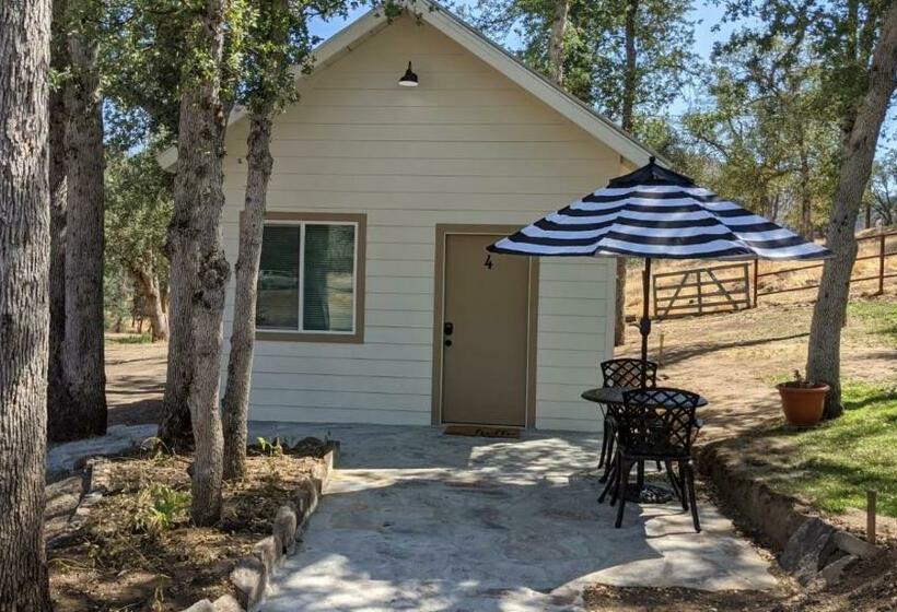 بنسيون Clingan S Junction Cottage #4