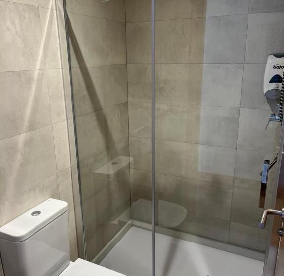 ペンション Entrecamiños