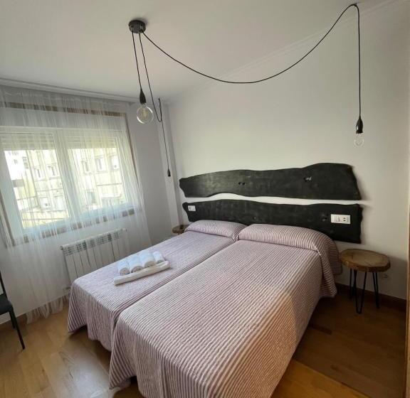 ペンション Entrecamiños