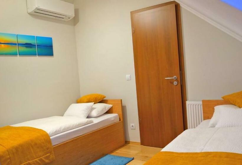 ペンション Ferenc Vendégház