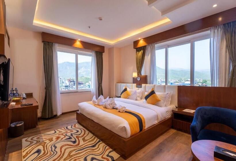 هتل Dream International